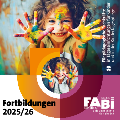 Öffnet die Seite 'Unsere Fortbildungsbroschüre 2025/26'